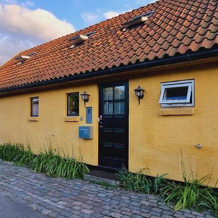 Yellow House Hostel Copenaghen Esterno foto
